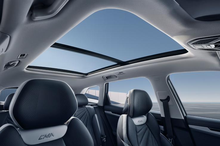 Mejor SUV calidad precio Geely Starray techo panorámico